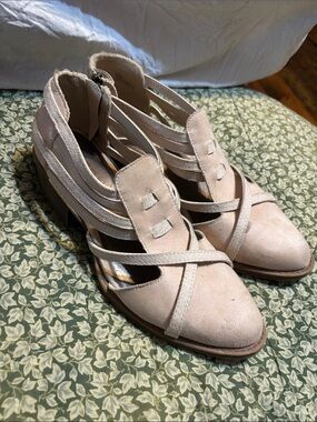 Coconuts by Matisse Blush Suede Strappy Block Heel Sandals